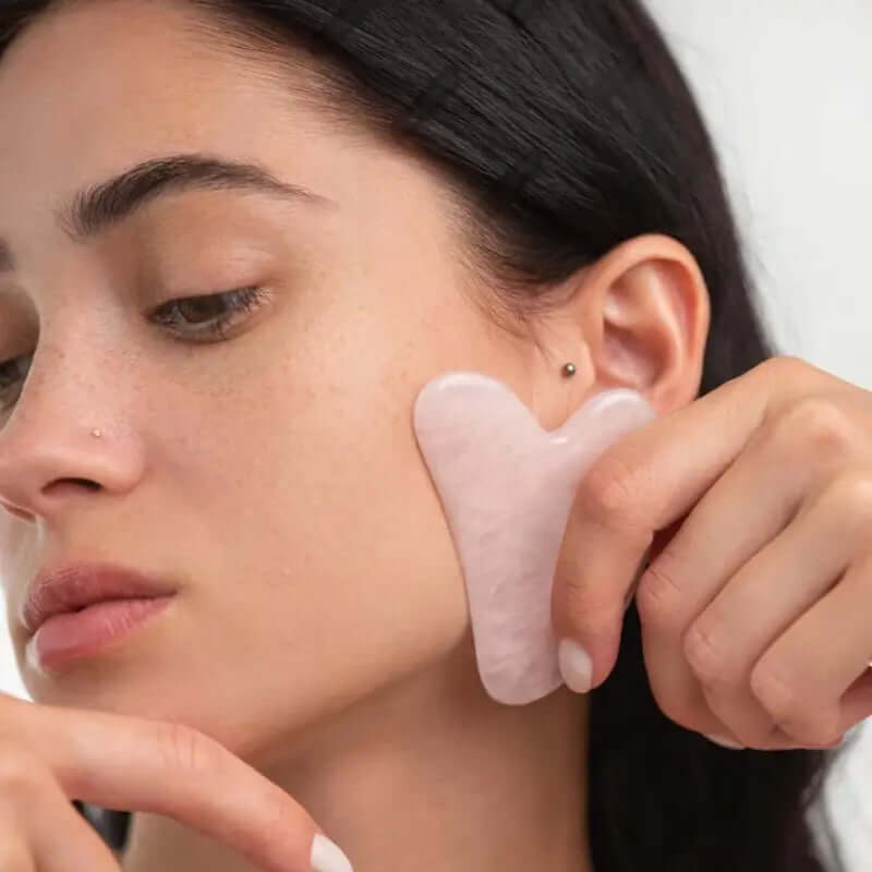 Gua-Sha and Roll Face Skin